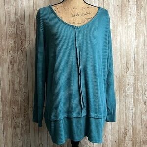 3/$15 ☮️ St Johns Bay Teal Long Sleeved Faux Layered Shirt
